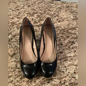 Women’s black 3 inch heels size 7 1/2